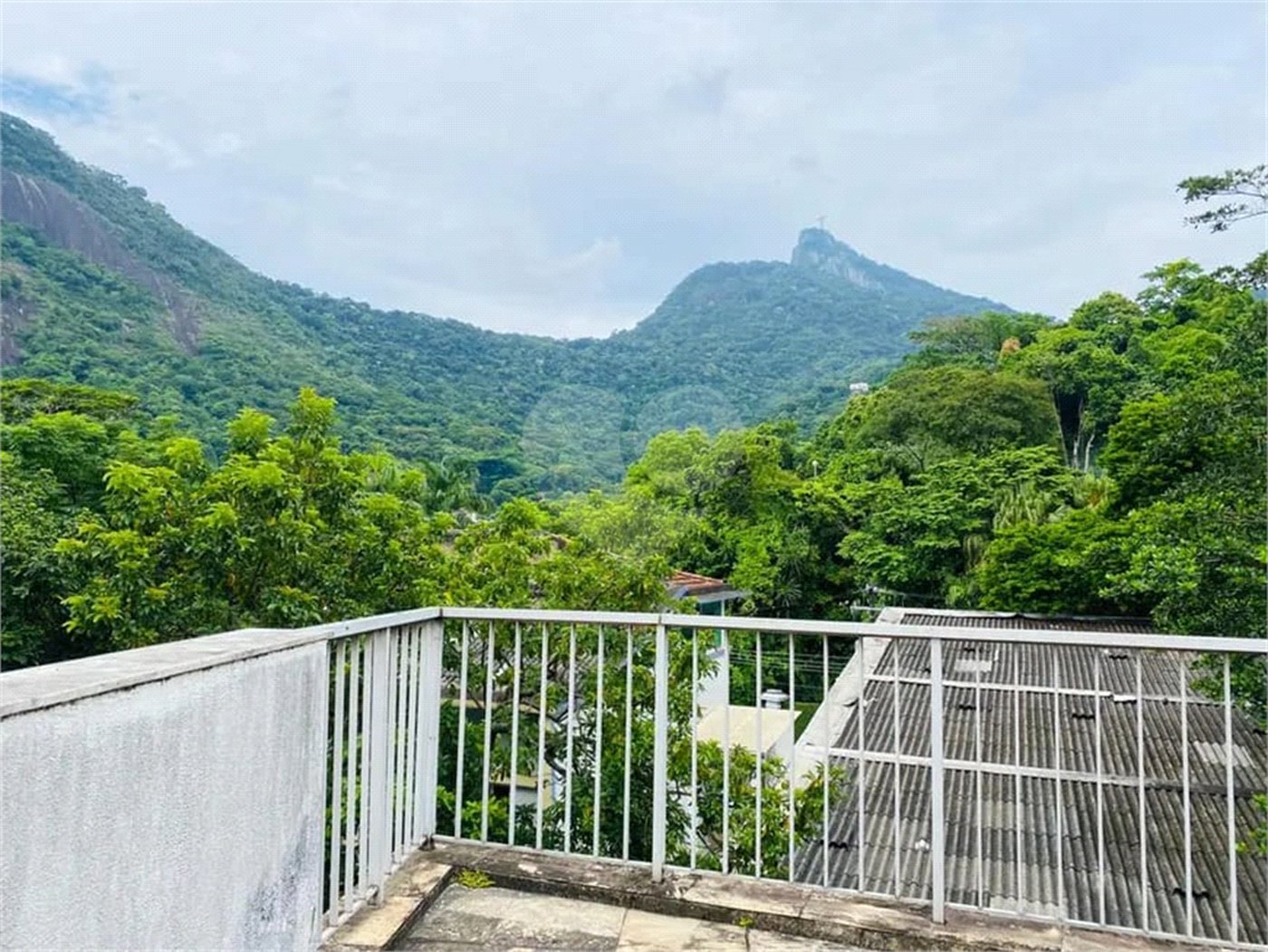Cobertura à venda com 4 quartos, sendo 1 suíte, em Cosme Velho, Rio de Janeiro, RJ