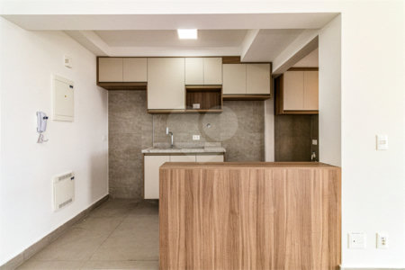Apartamento à venda com 3 quartos, sendo 1 suíte,  em Vila Anastácio, São Paulo, SP