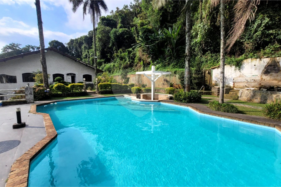 Casa à venda com 4 suítes no condomínio Parque Imperial da Cantareira, Mairiporã - SP
