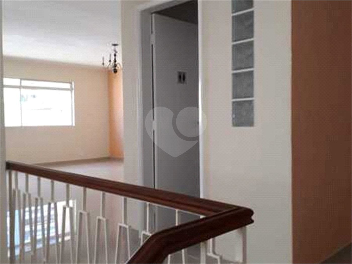 Casa à venda com 4 quartos, sendo 2 suítes, em Santana, São Paulo, SP