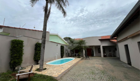 Casa à venda com 3 suítes em Jardim Shangri-lá, Itapetininga, SP