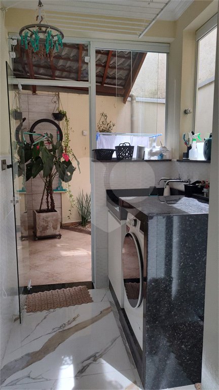 Sobrado à venda com 3 quartos, sendo 1 suíte, em Chora Menino, São Paulo, SP