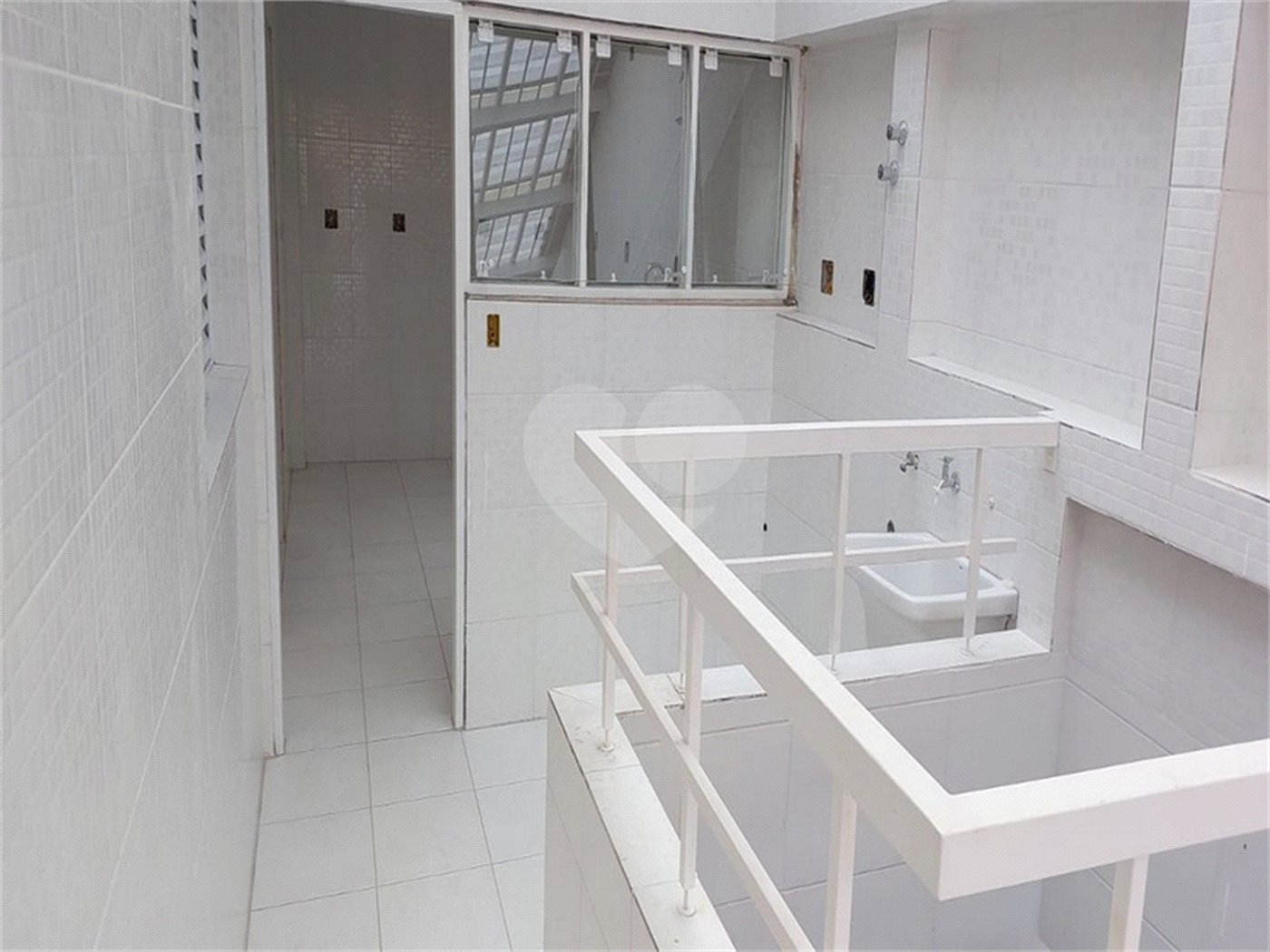 Sobrado à venda com 3 quartos, sendo 2 suítes, em Vila Paulicéia, São Paulo, SP
