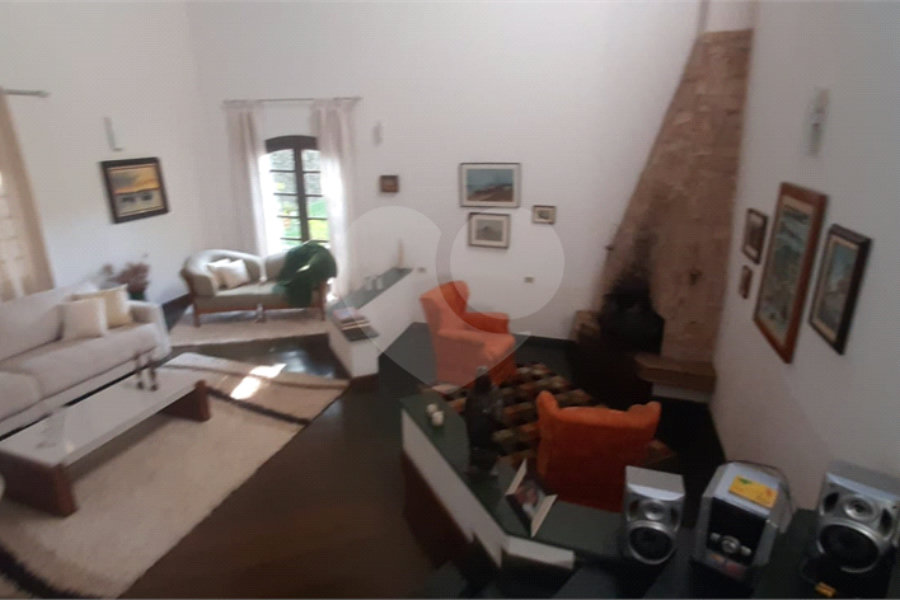 Casa à venda com 3 quartos, sendo 1 suíte, no condomínio Sausalito, Mairiporã - SP