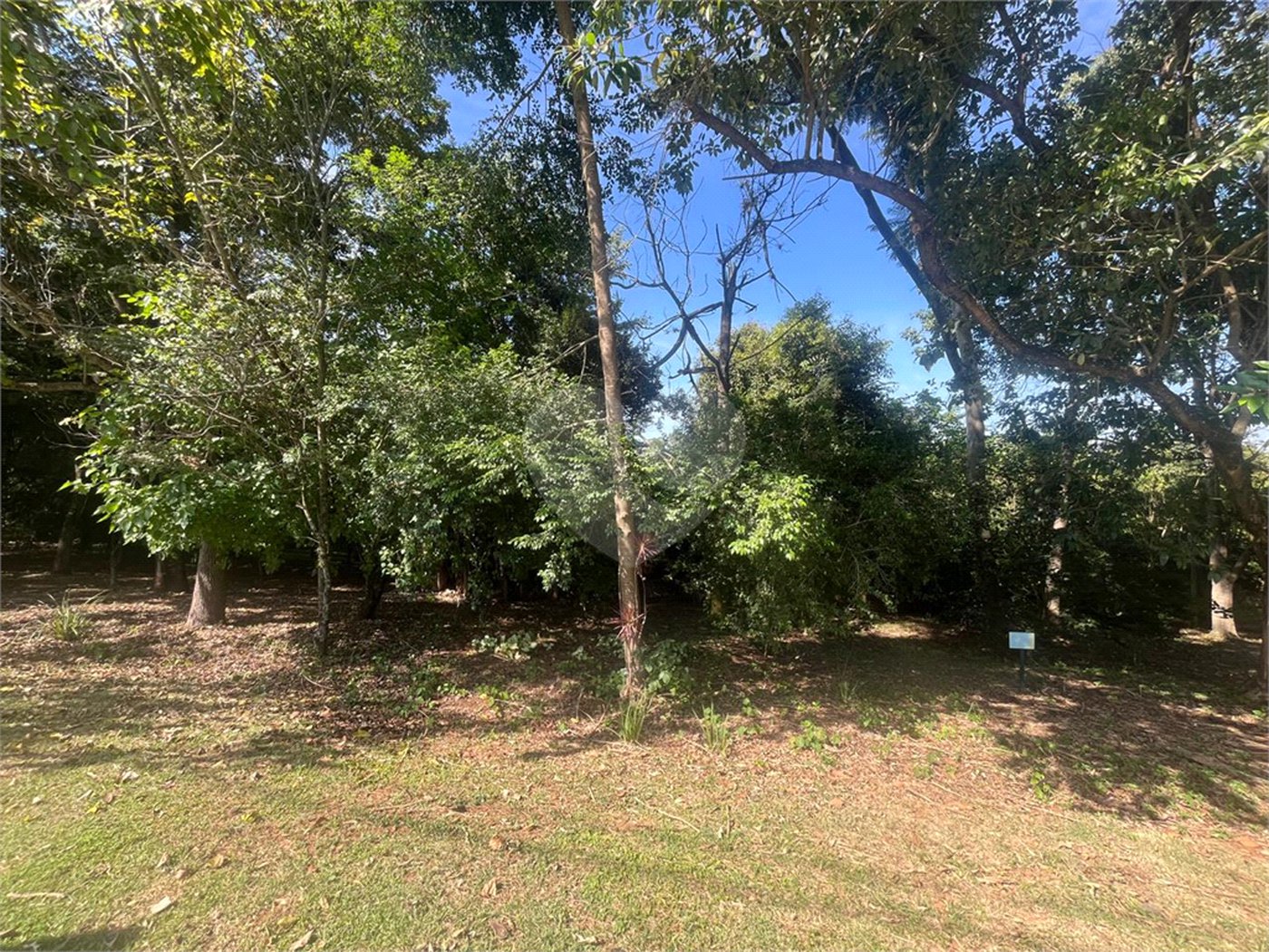 Casa à venda com 3 suítes no condomínio Lago da Serra, Araçoiaba da Serra - SP