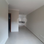 Apartamento com 37m2, 2 quartos, banheiro, sala, cozinha, quintal e SEM vaga de garagem