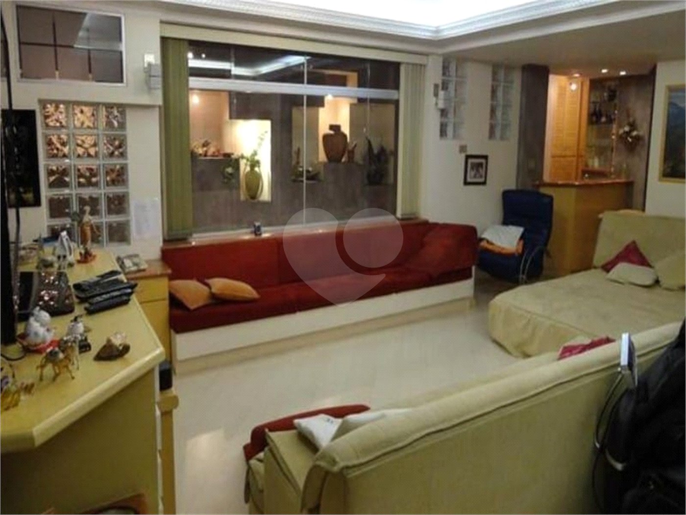 Sobrado à venda com 6 quartos, sendo 2 suítes, em Horto Florestal, São Paulo, SP