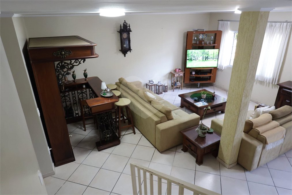 Casa à venda com 3 suítes no condomínio Parque Imperial da Cantareira, Mairiporã - SP
