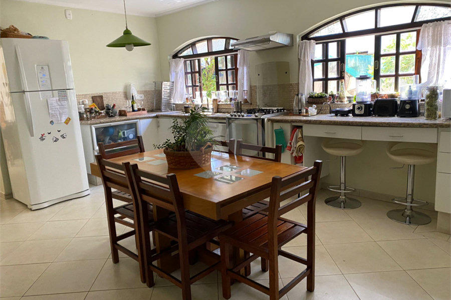 Sobrado à venda com 4 quartos, sendo 2 suítes, em Vila Maria, São Paulo, SP