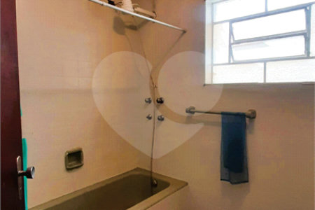 Sobrado à venda com 4 quartos, sendo 2 suítes, em Brooklin Paulista, São Paulo, SP