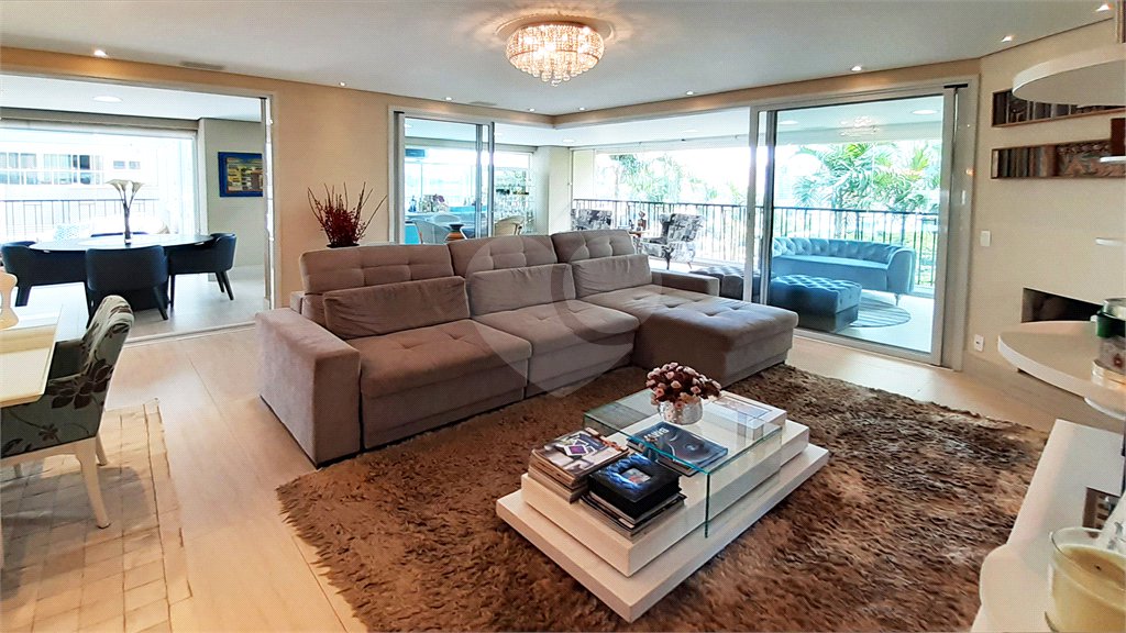 Apartamento à venda com 4 suítes em Campo Belo, São Paulo, SP