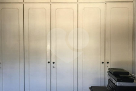 Sobrado à venda com 3 quartos, sendo 1 suíte, em Vila Nova Caledônia, São Paulo, SP