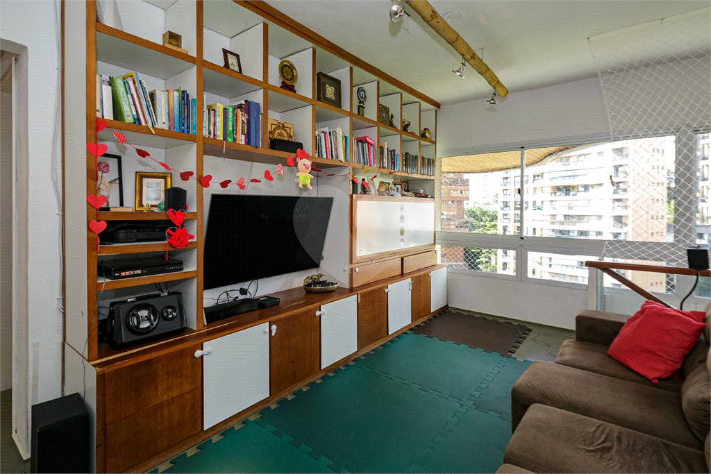 Apartamento à venda com 3 suítes em Morumbi, São Paulo, SP