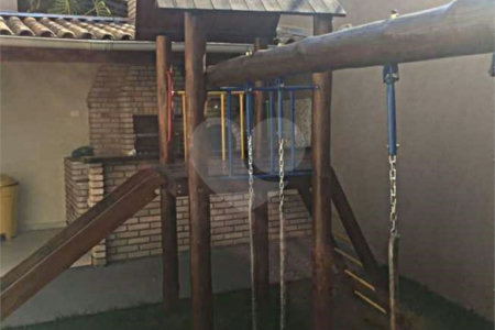 Casa à venda com 3 quartos, sendo 1 suíte,  no condomínio Residencial Água Fria, São Paulo - SP