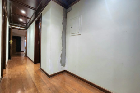 Apartamento Alto Padrão Frente Mar com 4 Dormitórios, 3 Suítes e 3 Vagas na Orla de Santos