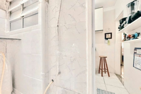 Apartamento com 2 dormitórios à venda, 70 m² por R$ 430.000,00 - Gonzaga - Santos/SP
