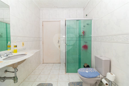 Casa à venda com 3 quartos, sendo 1 suíte, em Interlagos, São Paulo, SP