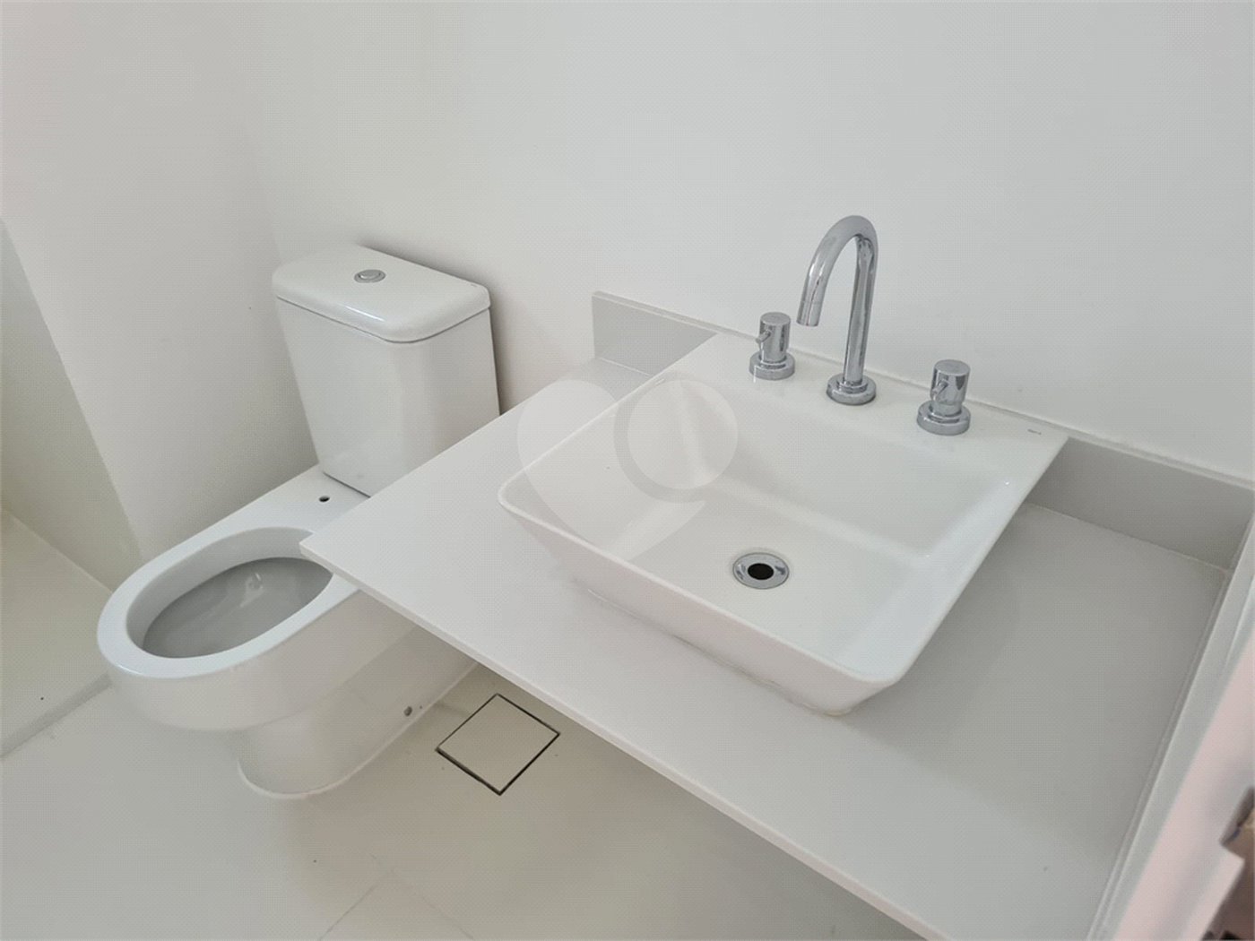 Apartamento à venda com 3 suítes em Vila Clementino, São Paulo, SP