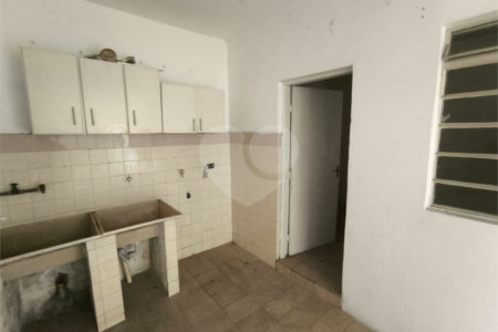Casa à venda com 3 quartos em Jardim das Esmeraldas, São Paulo, SP