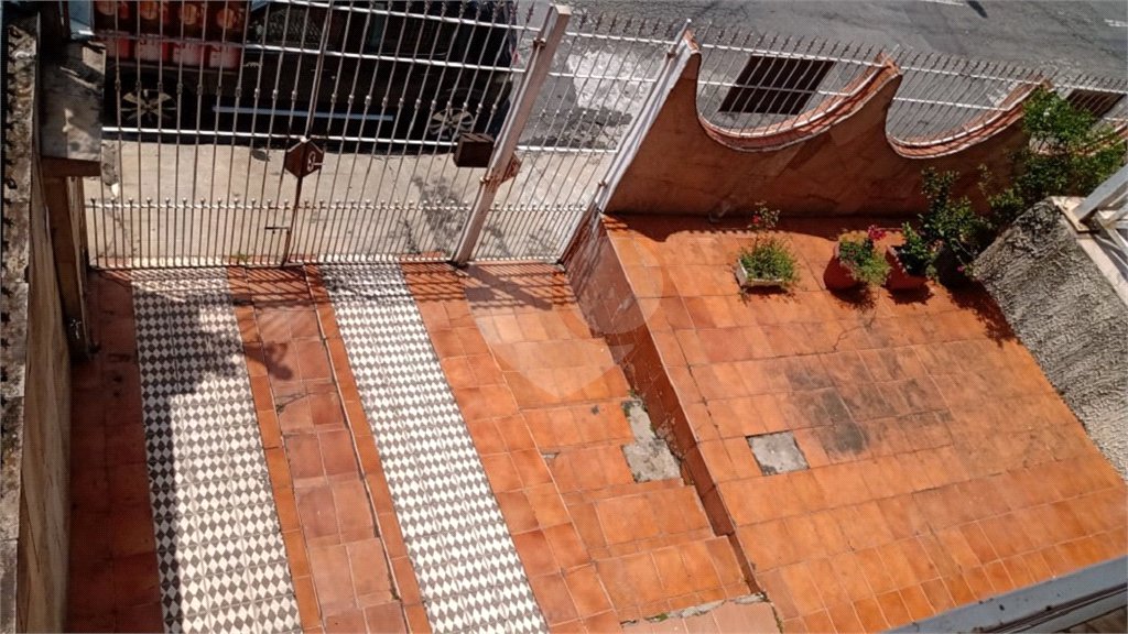 Casa à venda com 4 quartos, sendo 2 suítes,  em Jardim Terezópolis, Guarulhos, SP