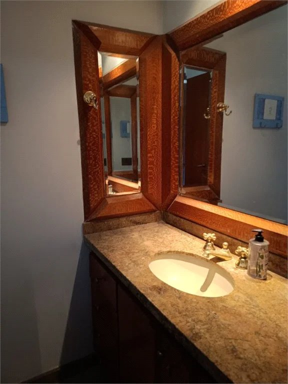 Apartamento à venda com 3 suítes em Vila Suzana, São Paulo, SP