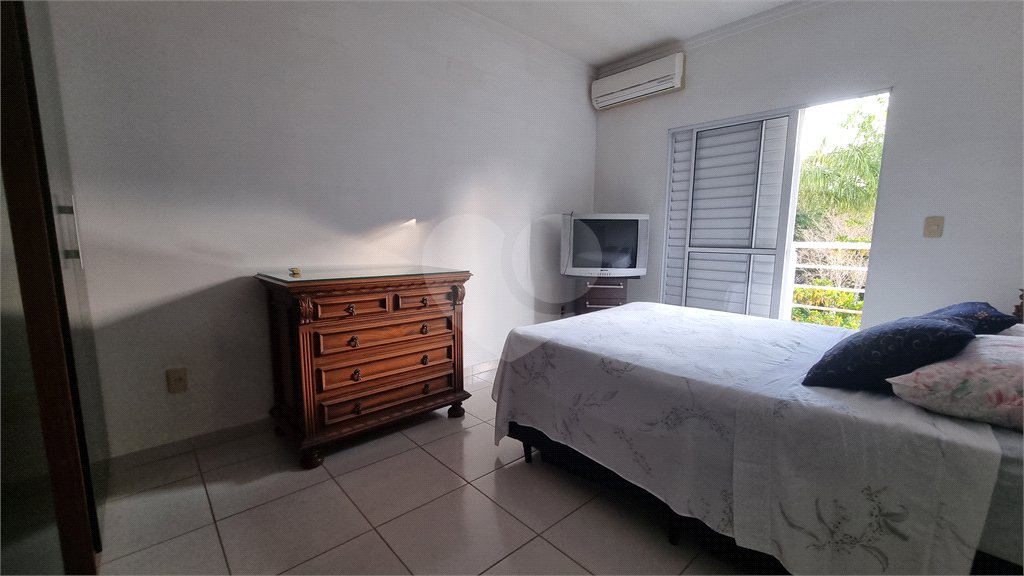 Casa à venda com 4 quartos, sendo 3 suítes,  no condomínio Residencial Villa dos Inglezes, Sorocaba - SP
