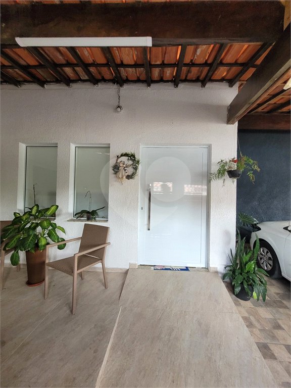 Casa Térrea à venda com 4 quartos, sendo 1 suíte,  em Vila Nova Socorro, Mogi das Cruzes, SP