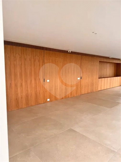 Apartamento para alugar com 4 quartos, sendo 3 suítes, em Pinheiros, São Paulo, SP