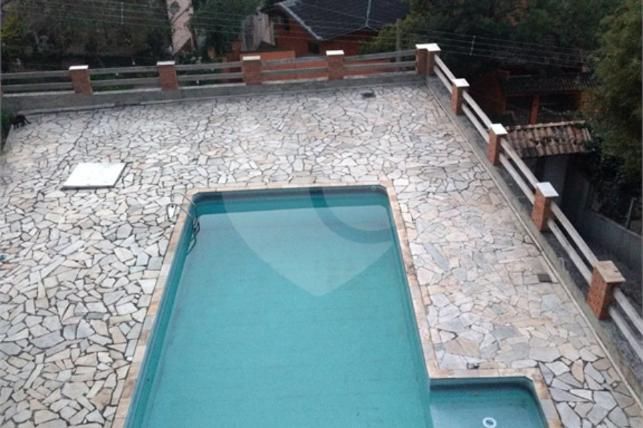 Casa à venda com 3 suítes no condomínio Alpes da Cantareira, Mairiporã - SP