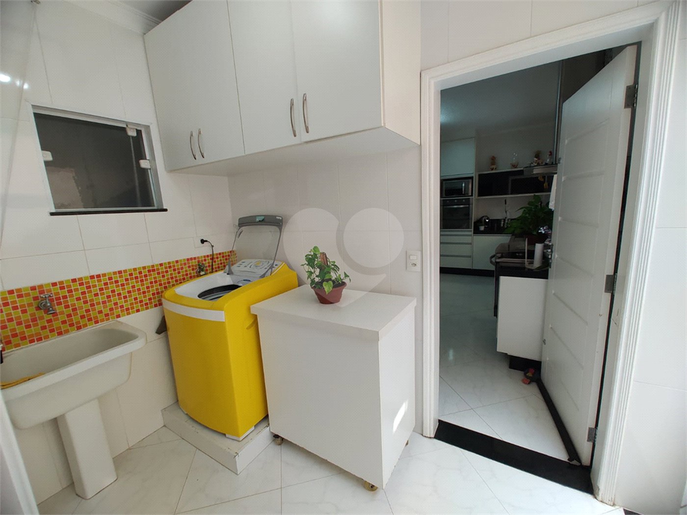 Sobrado à venda com 3 quartos, sendo 1 suíte, em Jardim Pinheiros, São Paulo, SP