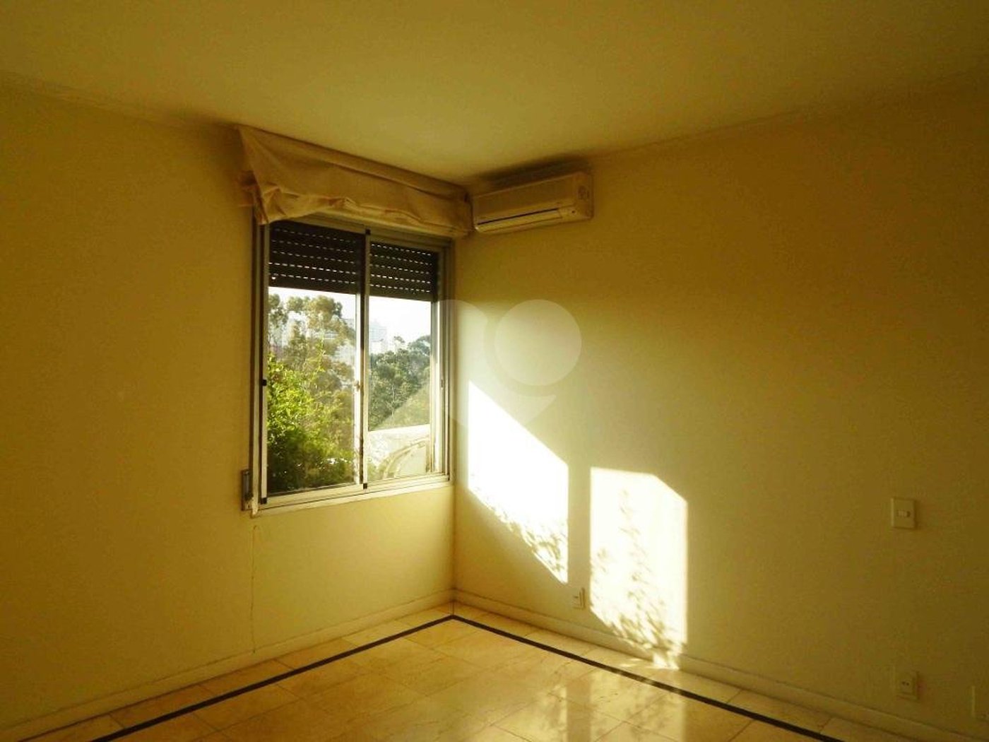 Apartamento à venda com 4 suítes em Jardim Marajoara, São Paulo, SP