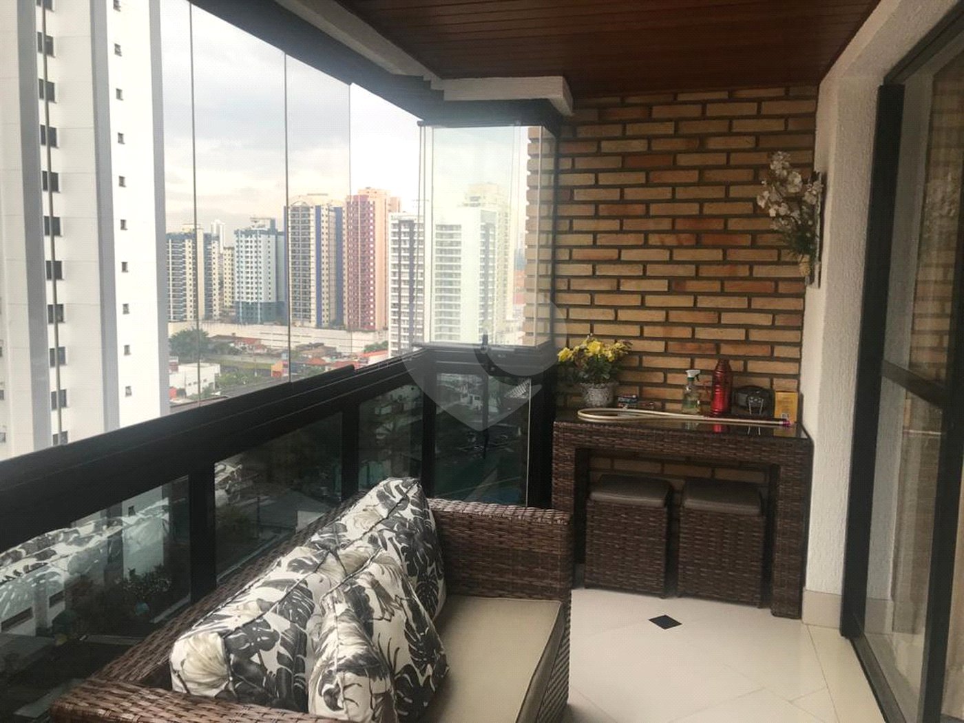 Apartamento à venda com 3 suítes em Vila Regente Feijó, São Paulo, SP
