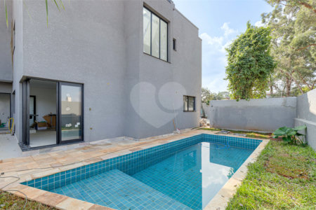 Casa à venda com 4 suítes no condomínio Reserva Robélia, São Paulo - SP