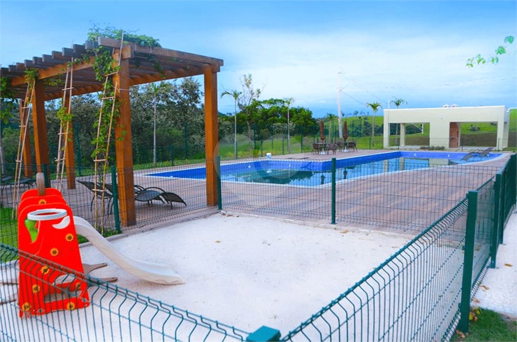 Vende-se terreno em Itatiba no condomínio Ecologie.