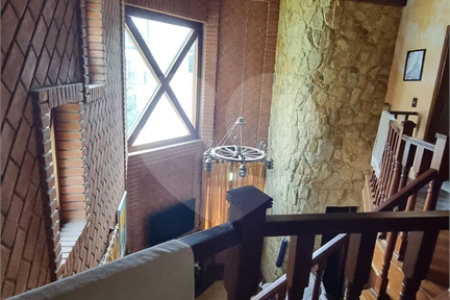 Casa à venda com 4 quartos, sendo 2 suítes, no condomínio Aruã Eco Park, Mogi das Cruzes - SP