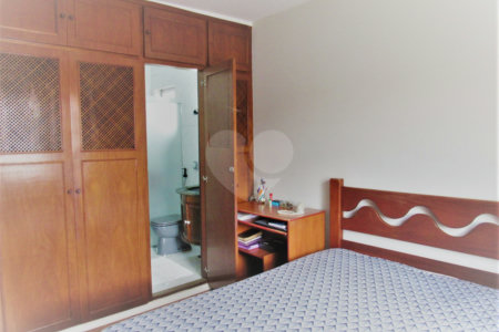Sobrado à venda com 3 quartos, sendo 1 suíte, em Granja Julieta, São Paulo, SP