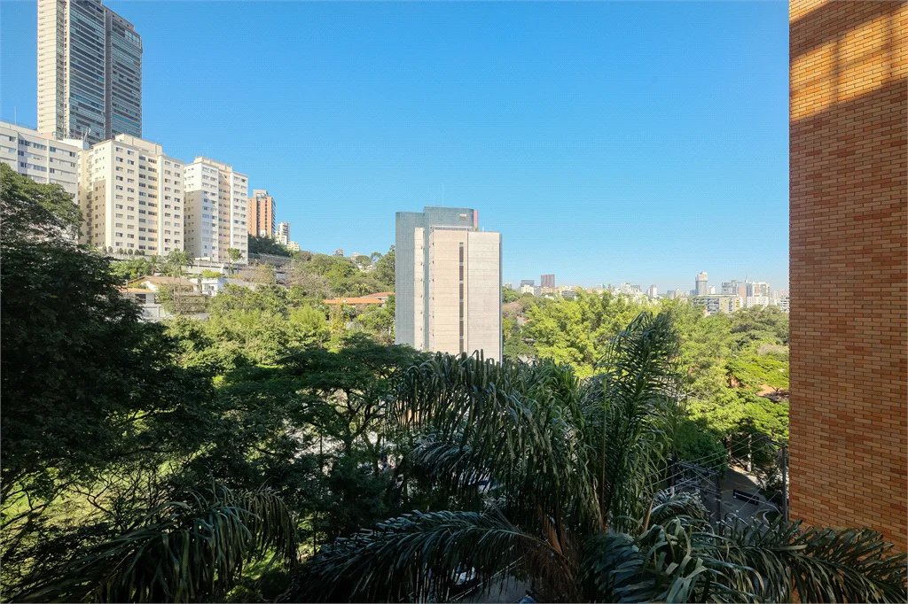 Apartamento à venda com 3 quartos, sendo 2 suítes,  em Sumarezinho, São Paulo, SP