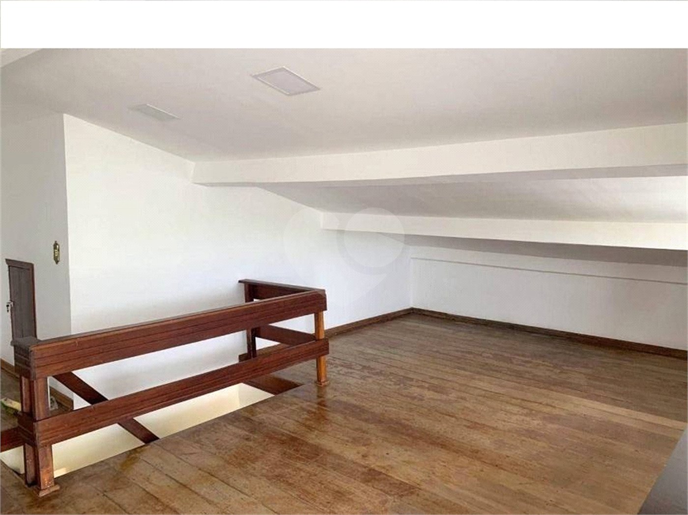 Casa à venda com 3 quartos no condomínio Recanto Florido, Vinhedo - SP