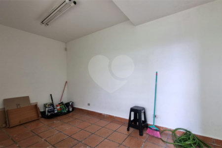 Sobrado para alugar com 3 quartos, sendo 1 suíte,  em Vila Alexandria, São Paulo, SP