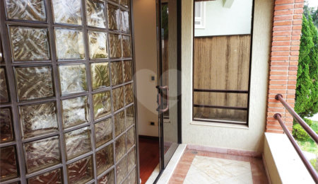 Casa à venda com 3 suítes no condomínio Chácara Francesa, São Paulo - SP