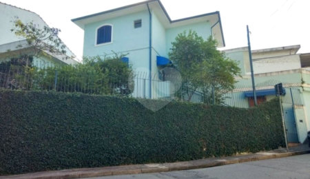 Casa à venda com 3 quartos, sendo 1 suíte,  em Jardim Rosa Maria, São Paulo, SP