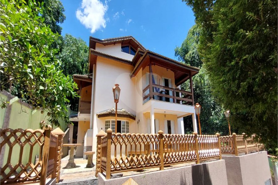 Casa à venda com 4 suítes no condomínio Sausalito, Mairiporã - SP