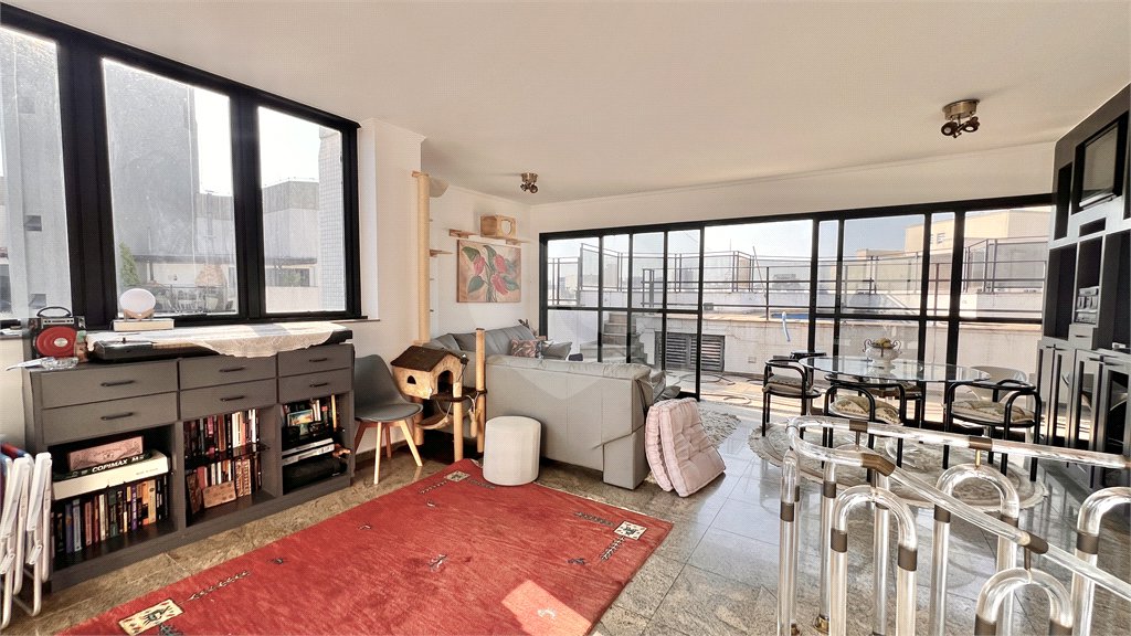 Apartamento à venda com 4 quartos, sendo 1 suíte, em Vila Mariana, São Paulo, SP