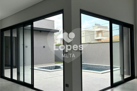 Casa à venda com 3 quartos, sendo 1 suíte,  no condomínio Terras do Vale, Caçapava - SP