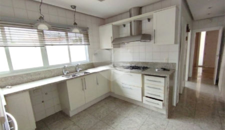 Casa à venda com 5 quartos, sendo 4 suítes,  em Parque dos Príncipes, São Paulo, SP
