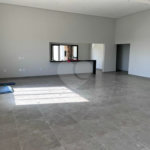 Casa à venda com 4 suítes no condomínio Village Saint Charbel, Araçoiaba da Serra - SP