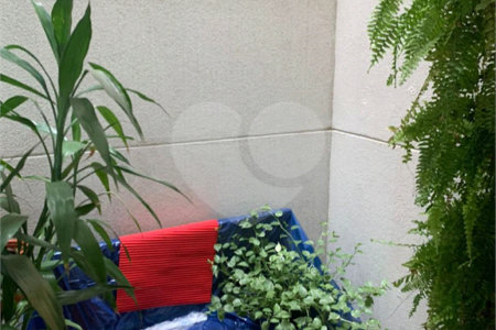 Casa à venda com 3 quartos, sendo 1 suíte, no condomínio Parque Vitória, São Paulo - SP