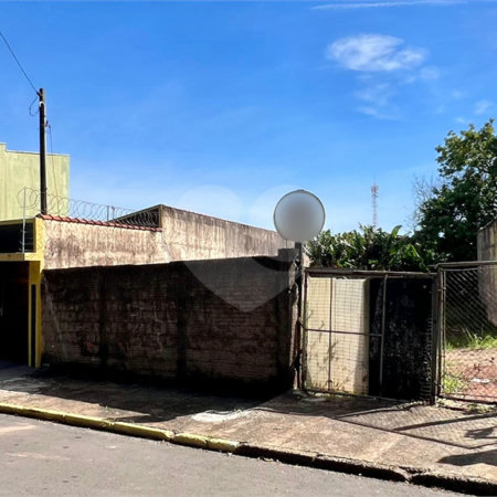 Terreno à Venda no Jardim Tangará