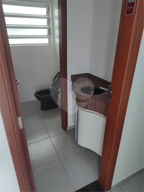 Sala Comercial na Prestigiada Alameda Lucas Nogueira Garcez