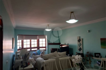 Sobrado à venda com 3 quartos, sendo 1 suíte,  em Santa Teresinha, São Paulo, SP